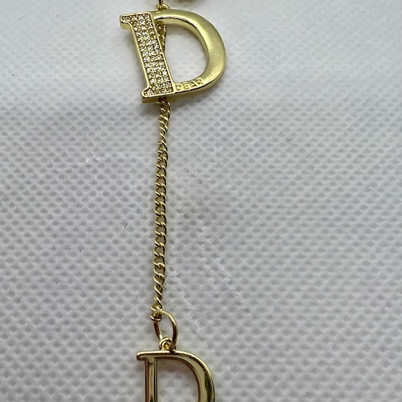 NEW! Shiny Gold Tone Drop Letter D Necklace with Cubic Zirconia Detail! - Picture 6 of 6